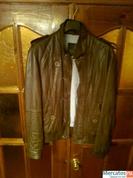 продаю куртку(кожа) levinson