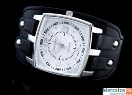 Наручные часы Charles Delon