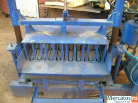 Бетономешалка и аппарат для изготовления керамзитобетонных блоко 6