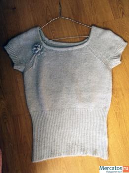 продам кофточку нежно голубои цвет 44 размер новая