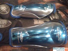 Новые фирменные футбольные щитки 2