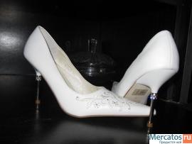 Дешево новые белые вечерние туфли-лодочки 2
