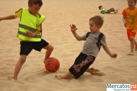 Детский футбол. Детская спортивная секция. Пляжный футбол для де 10