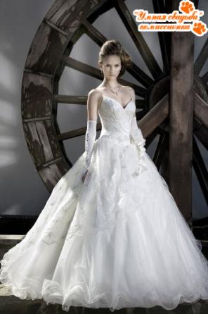 Шикарное свадебное платье Джулия от Irina Lux из коллекции 2010г