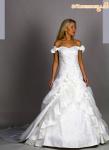 Свадебное платье с розами. Цена 6500.