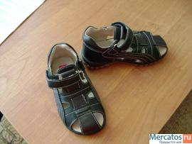 Продам детские сандали на мальчика р-р26