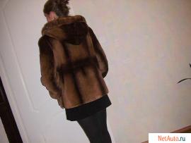 шубка 46 р с капюшоном