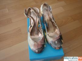 Босоножки р-р 38