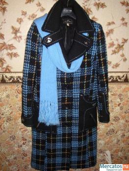 Продается пальто женское демисезонное