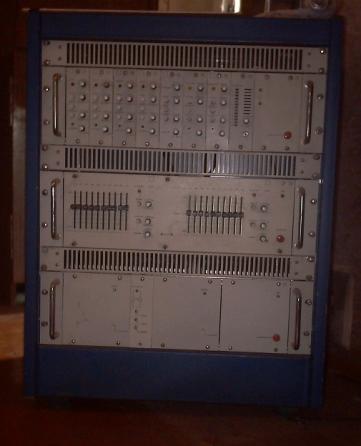 звукоусилительная модульная система EMC/1000