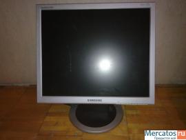Монитор Samsung 19-дюймов