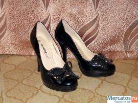 Туфли черные лакированные 35 размер 2