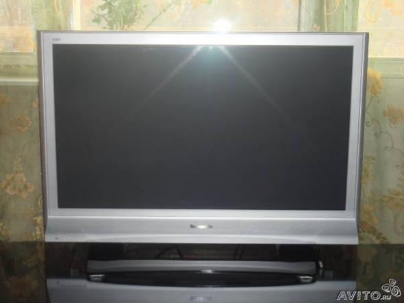 Продам плазменный телевизор с диагональю 106 см