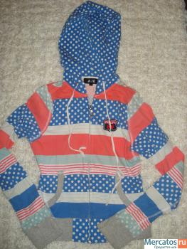 Лёгкая кофта на молнии