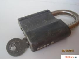 Ретро навесные замки из 1950-x из кладовки