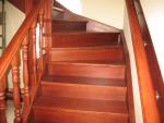 Изготовление,ремонт и установка деревянных лестниц