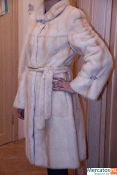 Продам шубу Норковую светлую до колена, прямая, с поясом 2
