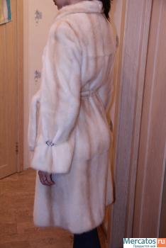 Продам шубу Норковую светлую до колена, прямая, с поясом 3