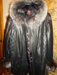 Зимняя кожаная куртка с капюшоном и мехом