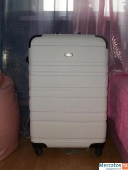 «Пластиковый чемодан 76 см ground» 2
