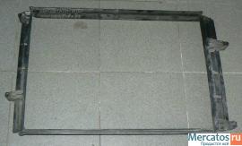 Рамка радиатора 9492961 Volvo S60 V70 XC70 S80
