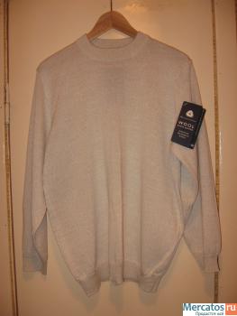 Новый шерстяной свитер