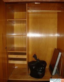 Продаю Буфет 50-60гг и набор чешской мебели из натурального дере 2