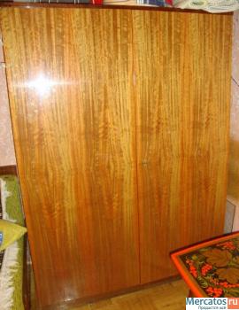 Продаю Буфет 50-60гг и набор чешской мебели из натурального дере 8