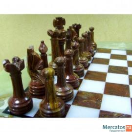 Шахматный стол из оникса 3