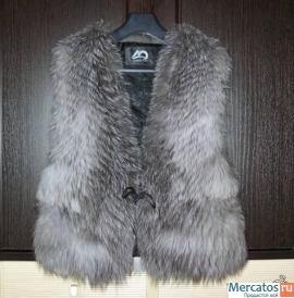 Новй меховой жилет из чернобурки.