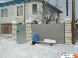 добротный дом в живописном месте