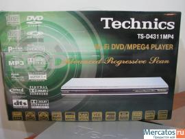 DVD-плейер марки Technics.