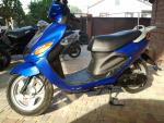 скутер Yamaha Axis