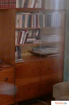 книжный шкаф