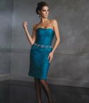 Новое элегантное и стильное платье футляр из сжатого материала