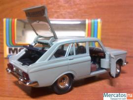 Продаю масштабую модель ИЖ-1500 комби 1:43 2