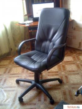 ПРОДАЮ КОМПЬЮТЕРНЫЙ СТОЛ!!!СРОЧНО!!!