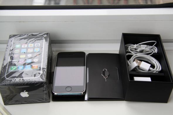 iphone 3gs 16Gb черный, состояние нового телефона (полный компле