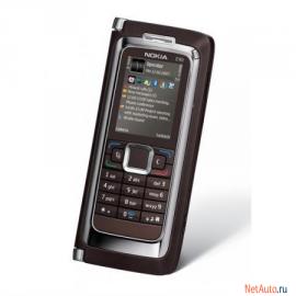 Сотовый телефон Nokia E90 в упаковке