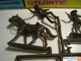 Солдатики 1/32 Atlantic Бандиты Шерифы Индейцы 9Ф
