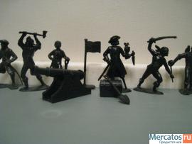 Солдатики 1/32 BUM и Marx 6 Пиратов 6 поз Пушка 5