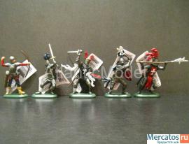 Солдатики 1/32 Britains Рыцари Средние века 5 шт. 2