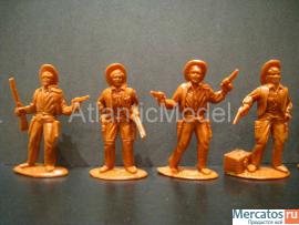 Солдатики 1/32 Timpo Ковбои Бандиты Шерифы 8 в 6 3
