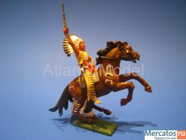 Солдатики 1/32 Britains Конный индеец Вождь 1 шт. 8