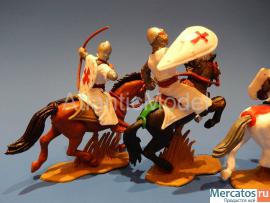 Солдатики 1/32 DSG Рыцари Конные Тамплиеры Флаг 9