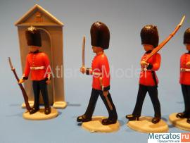 Солдатики 1/32 DSG Гвардейцы Смена караула 5 фигур