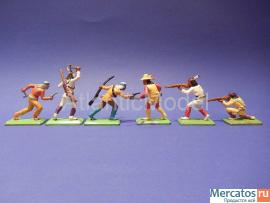 Солдатики 1/32 Britains Индейцы Апачи пешие 1971 г 5