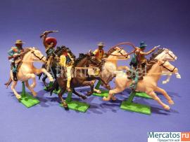 Солдатики 1/32 Britains Ковбои конные Раритет 1971 8