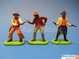 Солдатики 1/32 Britains Ковбои пешие Пятый набор 3 2
