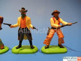Солдатики 1/32 Britains Ковбои пешие Пятый набор 3 9